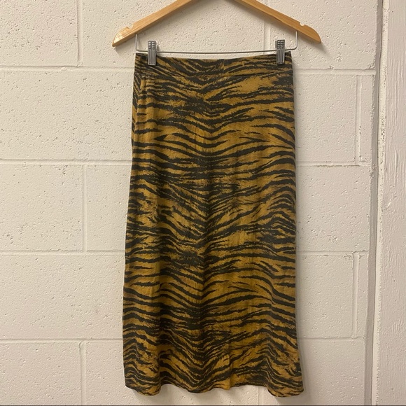 H&M Tan High Waist Tiger Animal Print Midi Skirt - Picture 6 of 6